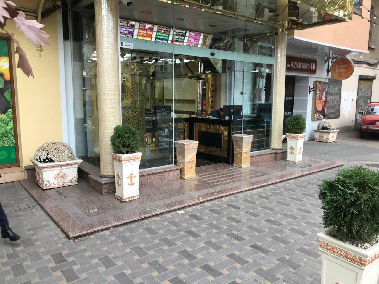 Вхідна група з каменю