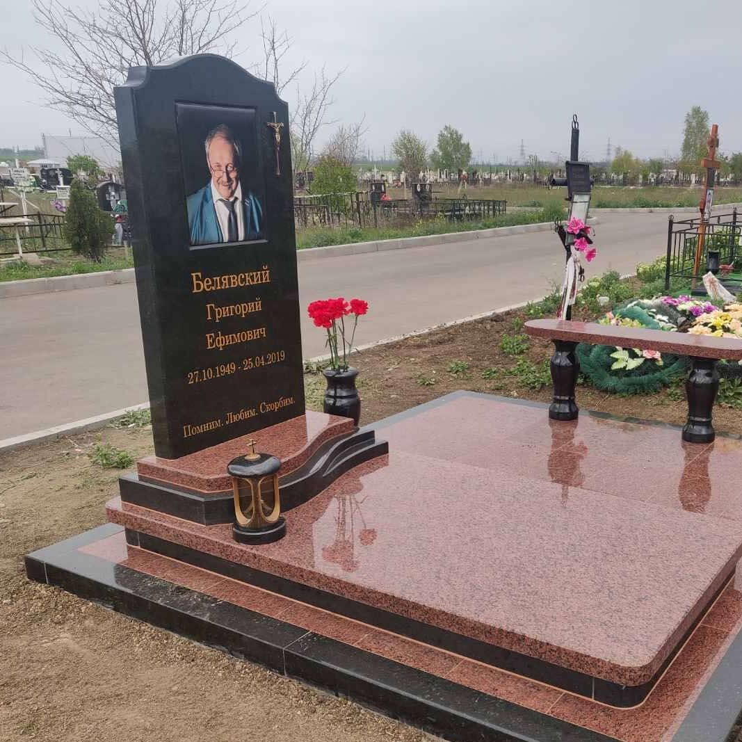 Гранитные памятники